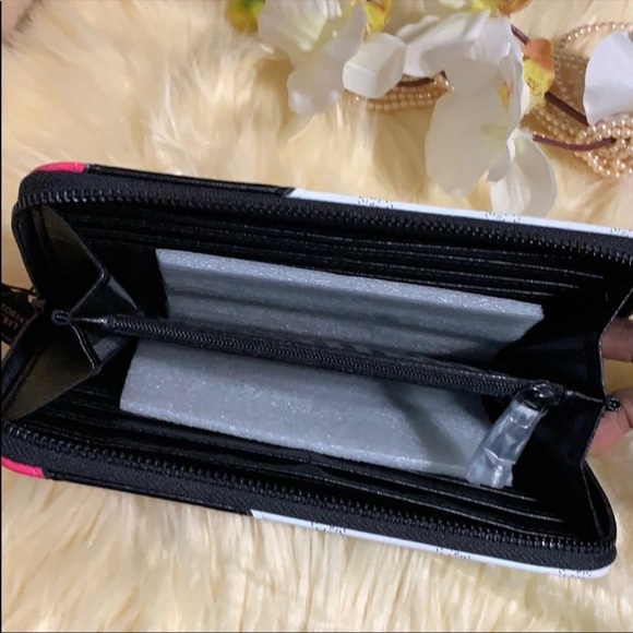 Victoria’s Secret Power Logo Zipper Wallet - Picture 3 of 4